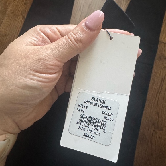 BLANQI Everyday Highwaist Legging in Black Size M - Picture 3 of 4